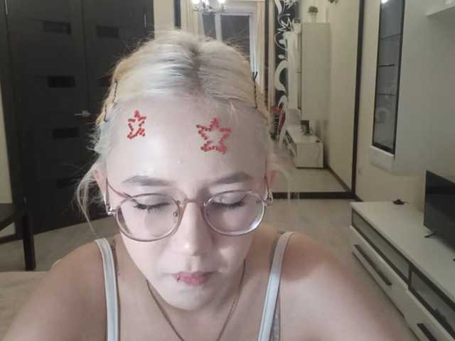 MyrleHenggeler live cam on BongaCams