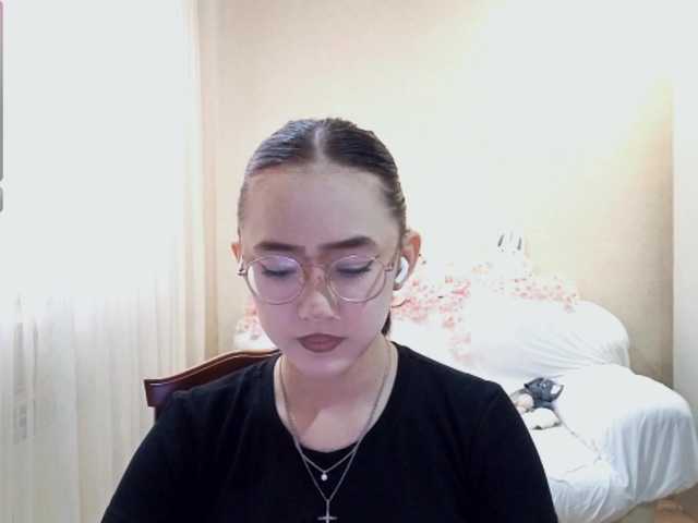 MyrleHenggeler live cam on BongaCams