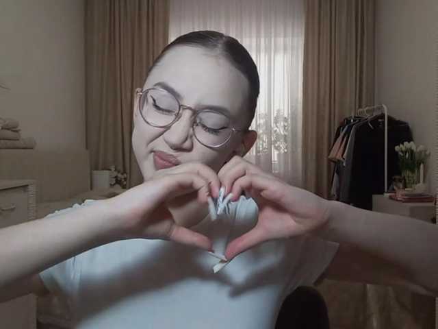 MyrleHenggeler live cam on BongaCams