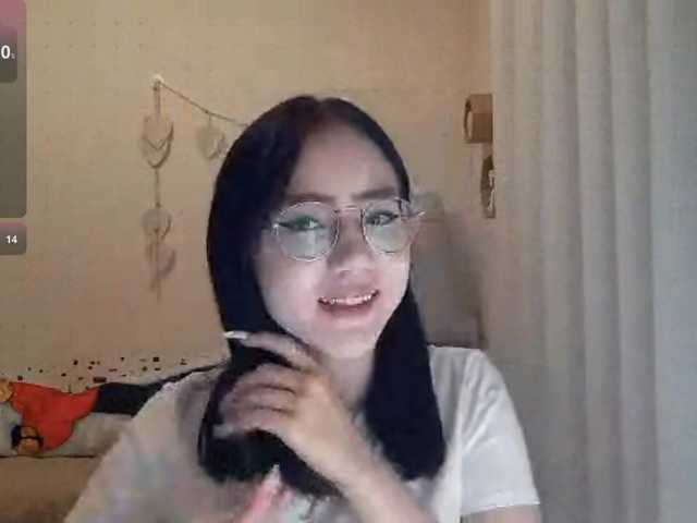 MyrleHenggeler live webcam show