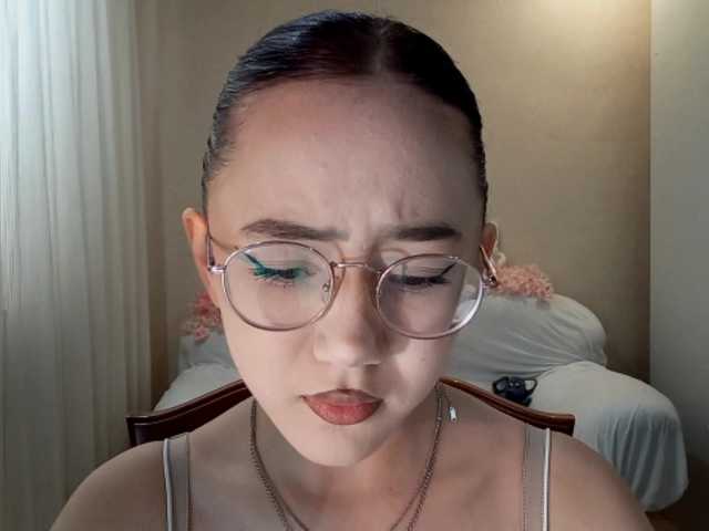 MyrleHenggeler live cam on BongaCams