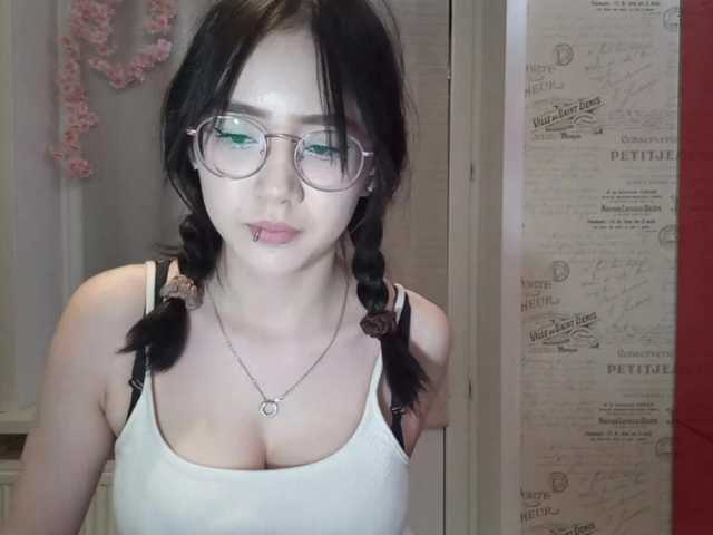 MyrleHenggeler live cam on BongaCams