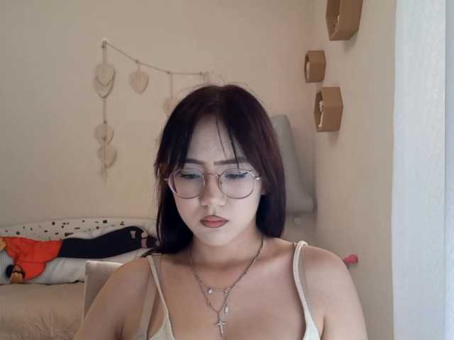 MyrleHenggeler live cam on BongaCams