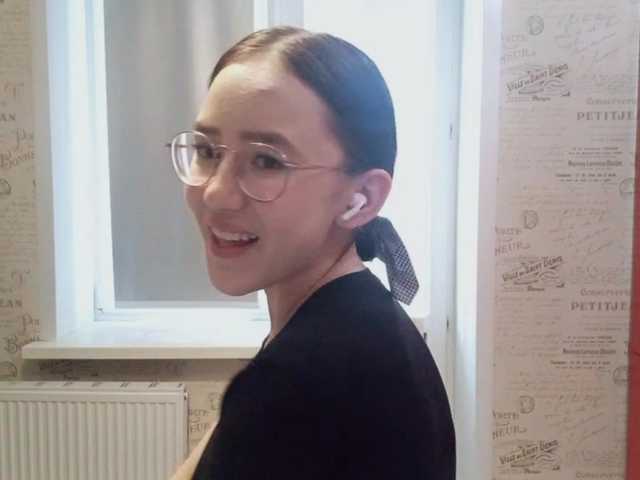 MyrleHenggeler live cam on BongaCams