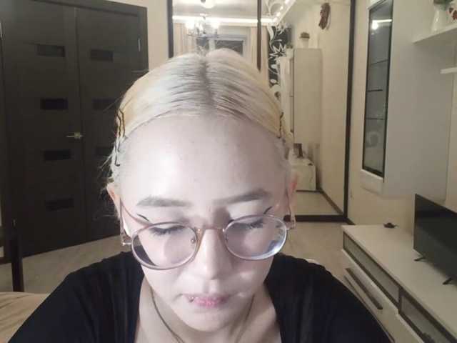 MyrleHenggeler live cam on BongaCams