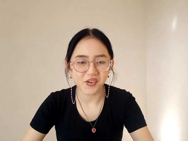 MyrleHenggeler's BongaCams show and profile