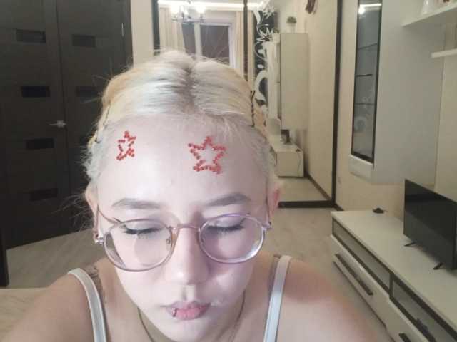MyrleHenggeler live cam on BongaCams