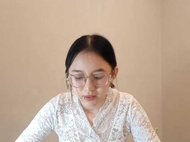 MyrleHenggeler's BongaCams show and profile