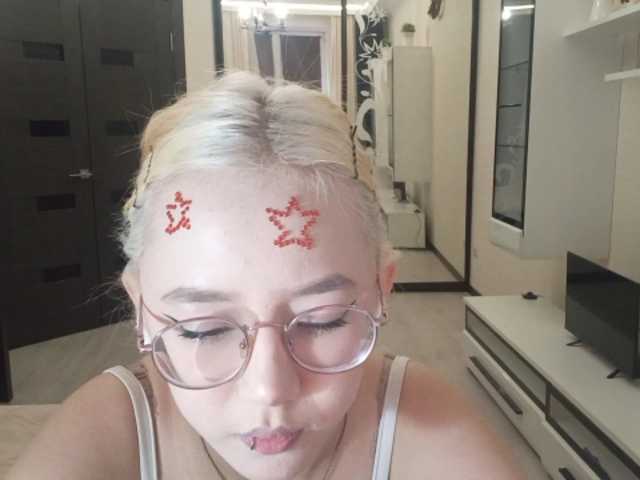 MyrleHenggeler live cam on BongaCams