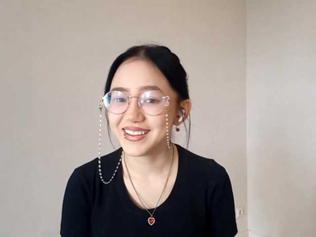 MyrleHenggeler's BongaCams show and profile