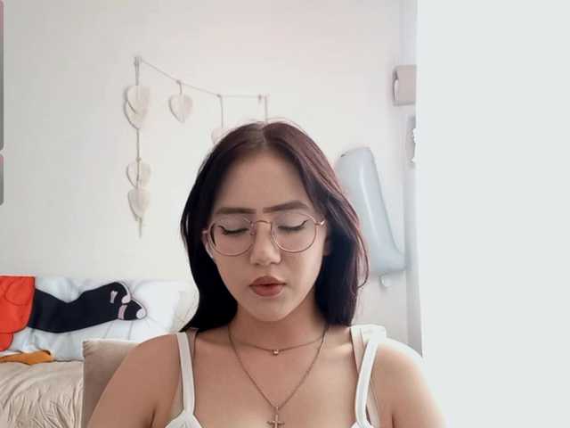 MyrleHenggeler live cam on BongaCams