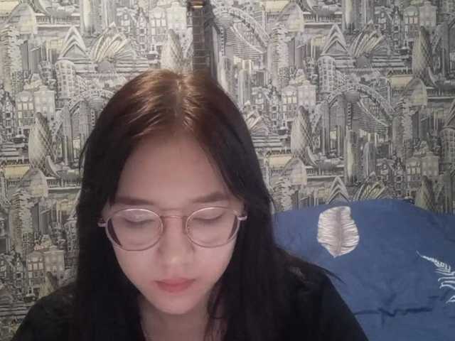 MyrleHenggeler live cam on BongaCams