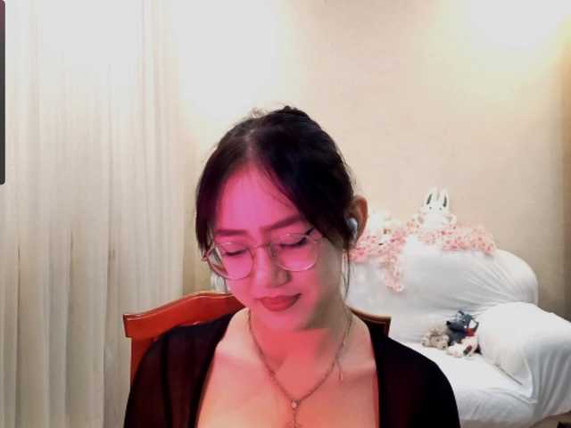 MyrleHenggeler live cam on BongaCams