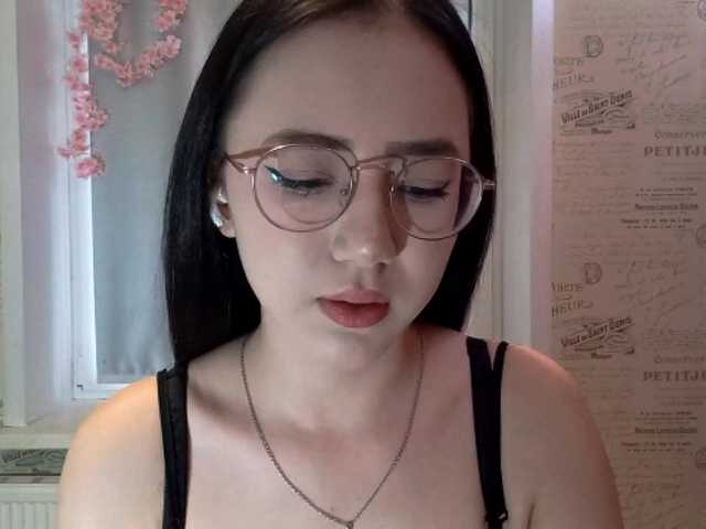 MyrleHenggeler live cam on BongaCams