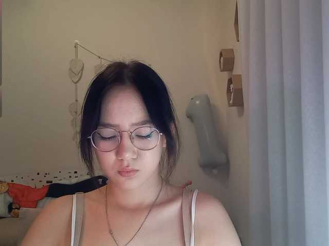 MyrleHenggeler live webcam show
