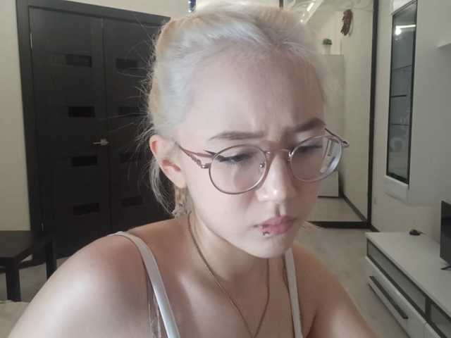 MyrleHenggeler live cam on BongaCams