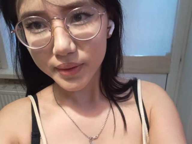 MyrleHenggeler live cam on BongaCams