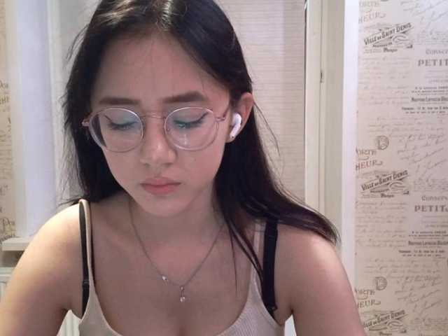 MyrleHenggeler live cam on BongaCams