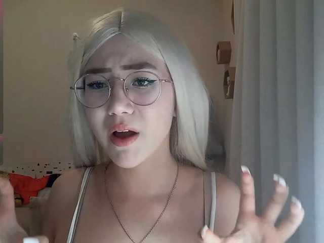 MyrleHenggeler live cam on BongaCams