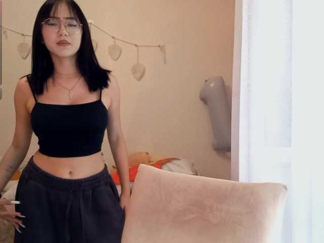 MyrleHenggeler live cam on BongaCams