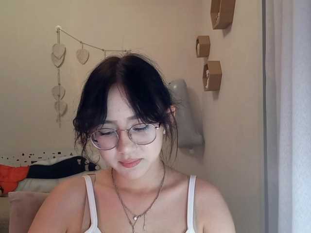 MyrleHenggeler live cam on BongaCams