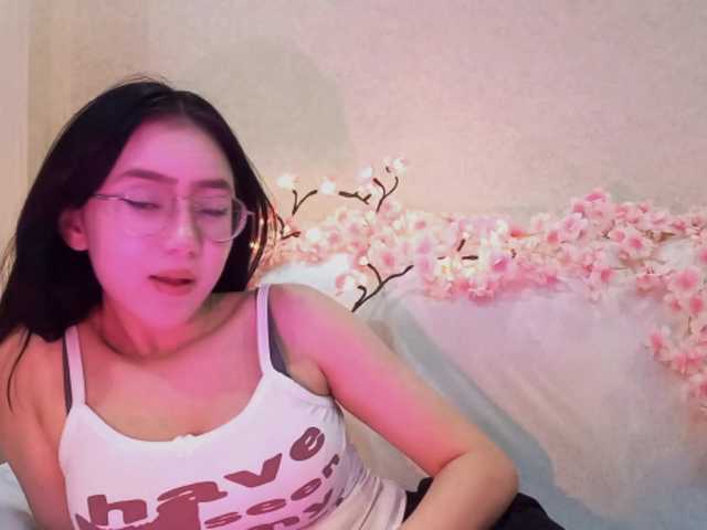 MyrleHenggeler live cam on BongaCams