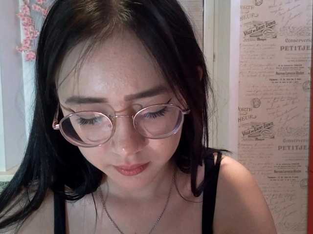 MyrleHenggeler live cam on BongaCams