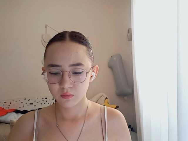 MyrleHenggeler live cam on BongaCams