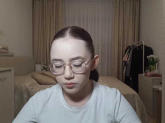 MyrleHenggeler live cam on BongaCams