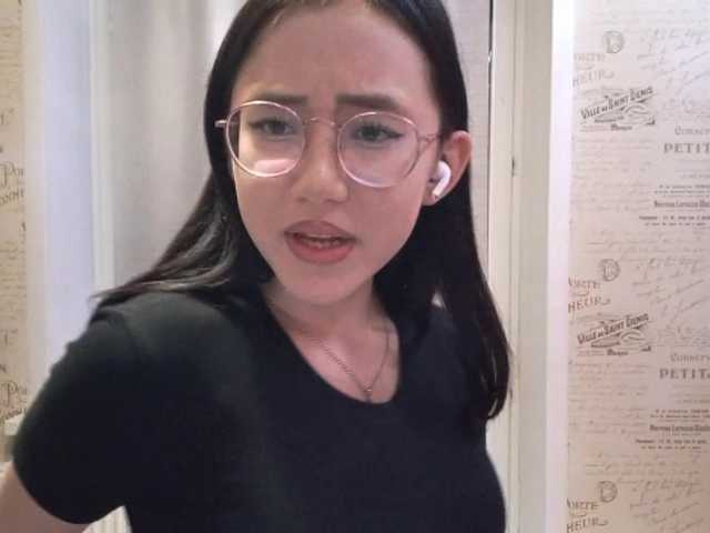 MyrleHenggeler live cam on BongaCams