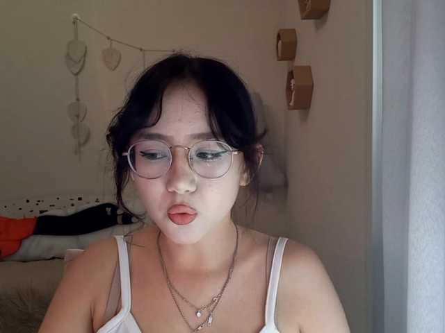MyrleHenggeler live cam on BongaCams