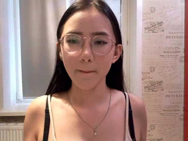 MyrleHenggeler live cam on BongaCams