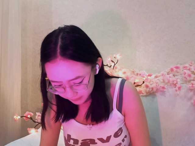 MyrleHenggeler live cam on BongaCams