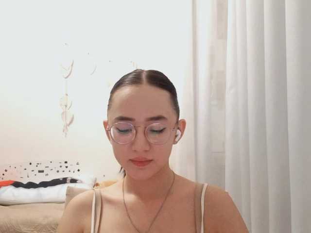 MyrleHenggeler live webcam show
