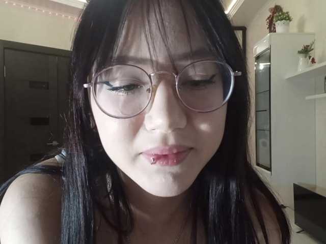 MyrleHenggeler live cam on BongaCams