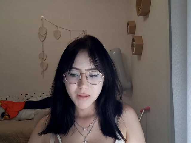 MyrleHenggeler live cam on BongaCams