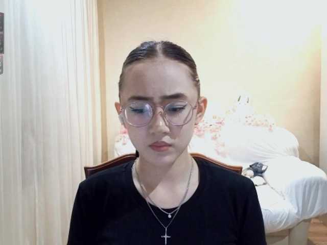 MyrleHenggeler live cam on BongaCams