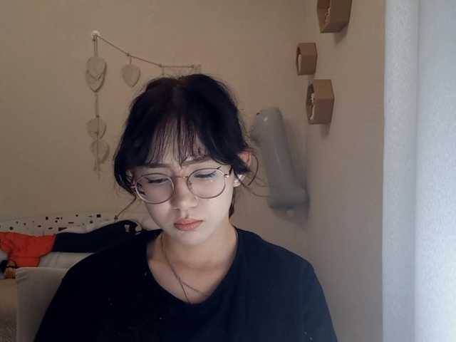 MyrleHenggeler live cam on BongaCams
