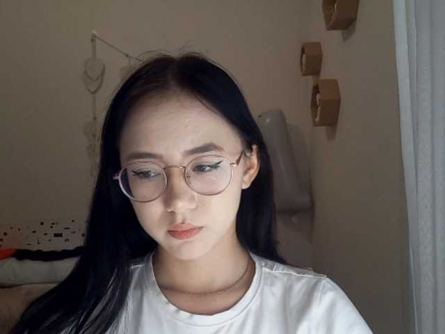 MyrleHenggeler live cam on BongaCams