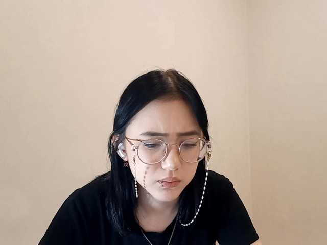 MyrleHenggeler's BongaCams show and profile