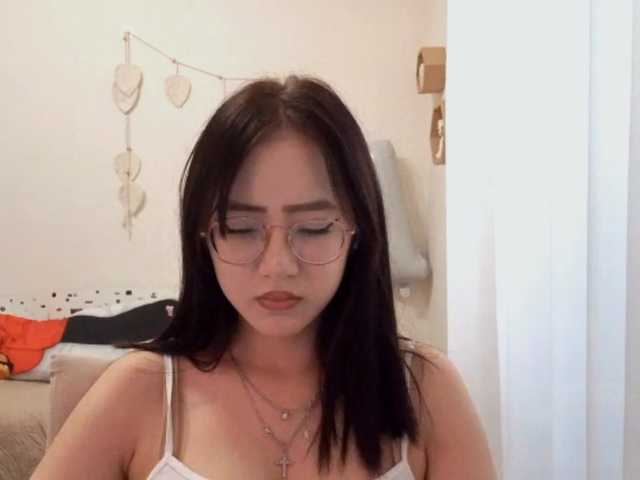 MyrleHenggeler live cam on BongaCams