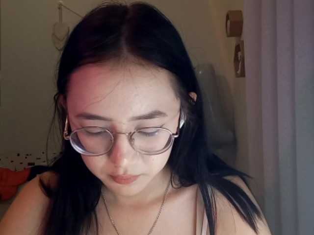 MyrleHenggeler live cam on BongaCams