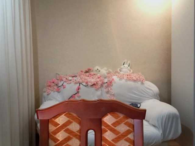 MyrleHenggeler live cam on BongaCams