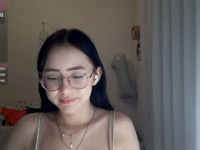 MyrleHenggeler live webcam show