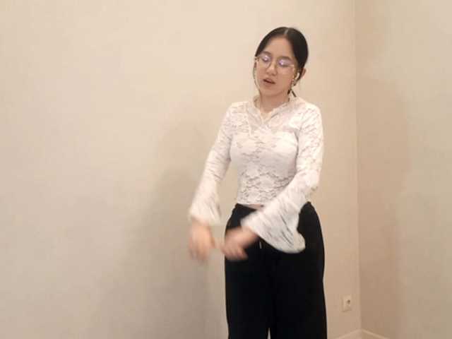 MyrleHenggeler's BongaCams show and profile