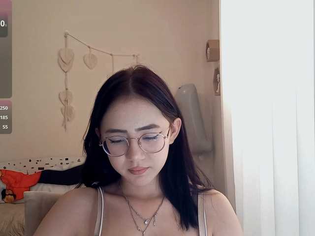 MyrleHenggeler live webcam show