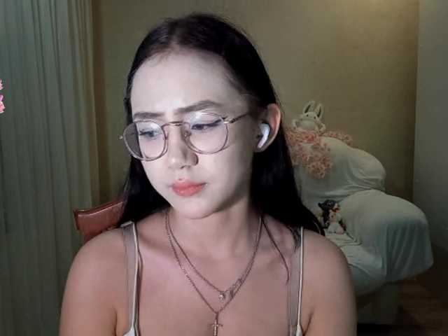 MyrleHenggeler live cam on BongaCams