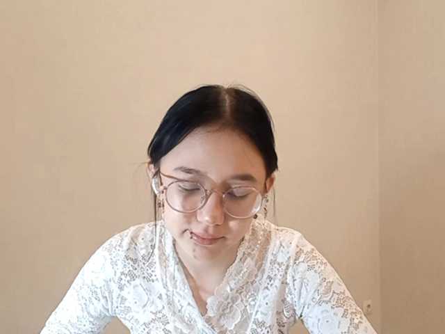 MyrleHenggeler's BongaCams show and profile