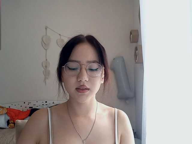 MyrleHenggeler live webcam show