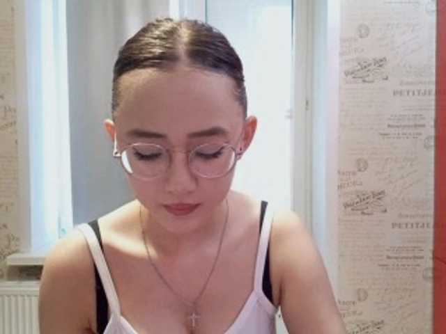 MyrleHenggeler live cam on BongaCams